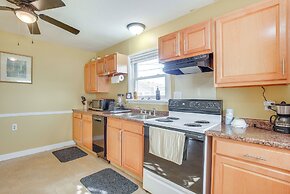 7 Mi to Dtwn Dayton: Home in Kettering w/ Yard