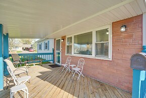 7 Mi to Dtwn Dayton: Home in Kettering w/ Yard