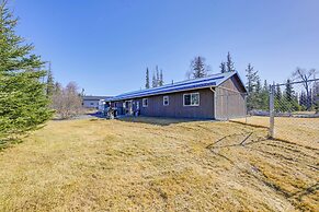 Yard Space w/ Fire Pit: Kenai Getaway!