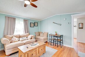 1 Mi to Manatee Springs State Park: Cozy Getaway!