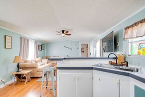 1 Mi to Manatee Springs State Park: Cozy Getaway!