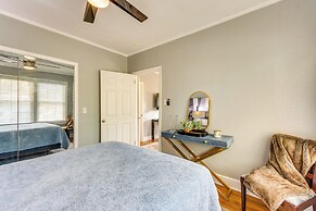 3 Blocks to Pensacola Bay: Charming Apartment!