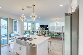 Luxe Indio Lake House 7 Mi to Coachella!