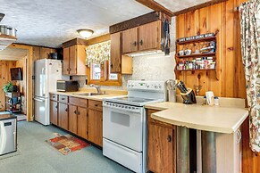 2 Mi to Ossipee Lake: Forest-view Sanctuary!