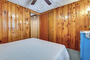 2 Mi to Ossipee Lake: Forest-view Sanctuary!