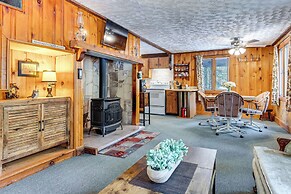 2 Mi to Ossipee Lake: Forest-view Sanctuary!