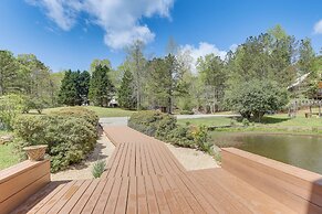 2 Docks + Paddleboard: Lakefront Alabama Retreat!