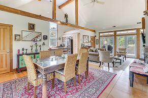 2 Docks + Paddleboard: Lakefront Alabama Retreat!