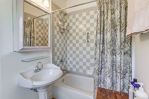 2 Docks + Paddleboard: Lakefront Alabama Retreat!