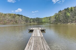 2 Docks + Paddleboard: Lakefront Alabama Retreat!
