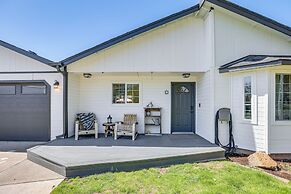 Family-friendly Home w/ Fire Pit in Bend!