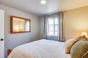 Family-friendly Home w/ Fire Pit in Bend!