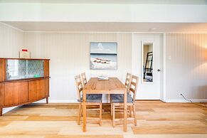 Walk to Poplar Beach: Cozy Coastal Getaway w/ Yard