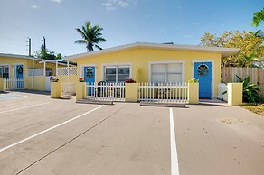 Walk to Beach: Dog-friendly Gem in Cocoa Beach!