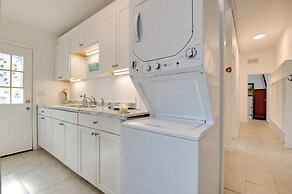 Walk to Beach: Dog-friendly Gem in Cocoa Beach!