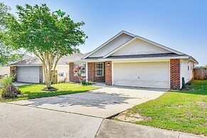 Outdoor Entertaining Space: Family Home in Milton