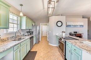 Outdoor Entertaining Space: Family Home in Milton