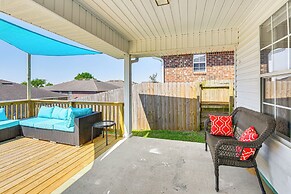 Outdoor Entertaining Space: Family Home in Milton