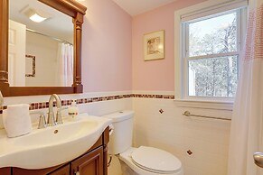 Swan River Views, BBQ Ready: West Dennis Home