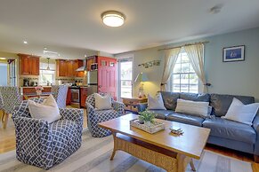 Swan River Views, BBQ Ready: West Dennis Home