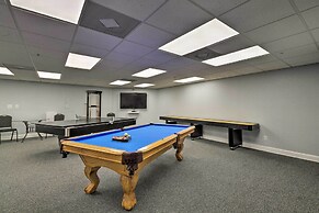 Gulf-view Condo w/ Beach Access & Patio in Hudson