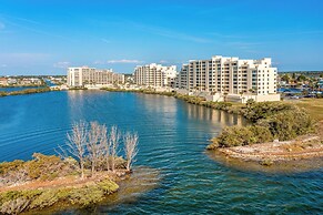 Gulf-view Condo w/ Beach Access & Patio in Hudson