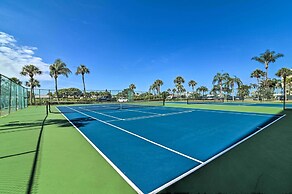 Gulf-view Condo w/ Beach Access & Patio in Hudson