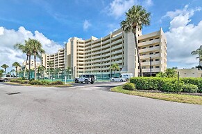 Gulf-view Condo w/ Beach Access & Patio in Hudson
