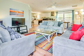 6 Mi to Blue Ridge Parkway: Home w/ Deck & Views!