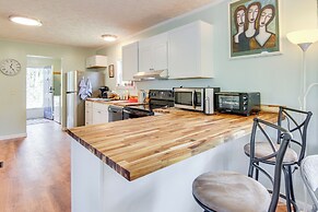 6 Mi to Blue Ridge Parkway: Home w/ Deck & Views!