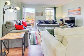 6 Mi to Blue Ridge Parkway: Home w/ Deck & Views!