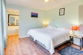 6 Mi to Blue Ridge Parkway: Home w/ Deck & Views!