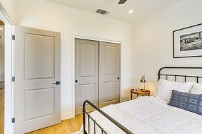 Patio + Outdoor Dining: Modern Home in Paradise