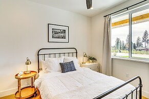 Patio + Outdoor Dining: Modern Home in Paradise