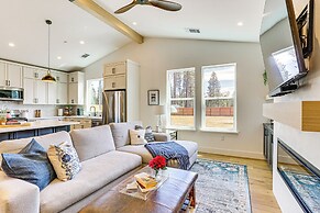 Patio + Outdoor Dining: Modern Home in Paradise