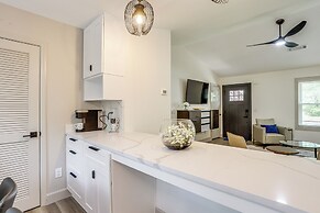 < 1 Mi to Main St & Amphitheater: Woodstock Home!