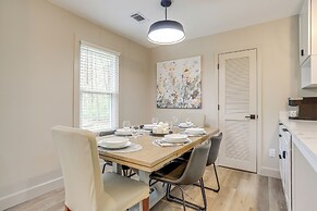 < 1 Mi to Main St & Amphitheater: Woodstock Home!