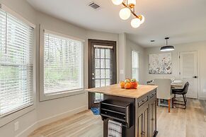 < 1 Mi to Main St & Amphitheater: Woodstock Home!