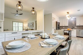 < 1 Mi to Main St & Amphitheater: Woodstock Home!