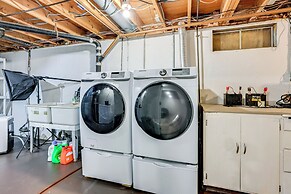 3 Mi to Dtwn Saginaw: Spacious & Updated Home!