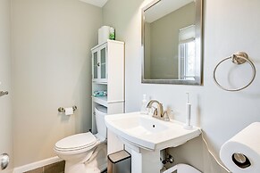 3 Mi to Dtwn Saginaw: Spacious & Updated Home!