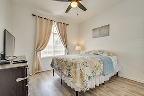 Pool Access: Family-friendly Poinciana Condo!