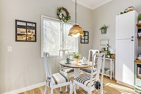 Fire Pit: Pet-friendly Mt Vernon Gem!