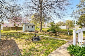 Fire Pit: Pet-friendly Mt Vernon Gem!