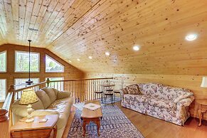 3 Mi to Marina: Cabin w/ Hot Tub in Byrdstown!