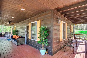 3 Mi to Marina: Cabin w/ Hot Tub in Byrdstown!