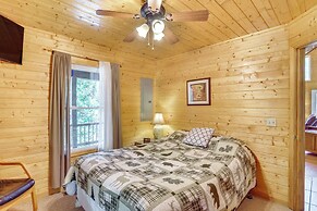3 Mi to Marina: Cabin w/ Hot Tub in Byrdstown!