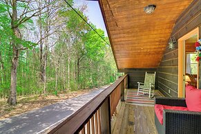 3 Mi to Marina: Cabin w/ Hot Tub in Byrdstown!