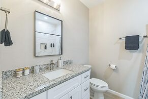 Chic Pet Friendly 3br Duplex In Amazing Location 3 Bedroom Duplex