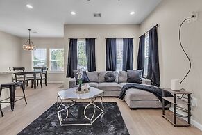 Chic Pet Friendly 3br Duplex In Amazing Location 3 Bedroom Duplex